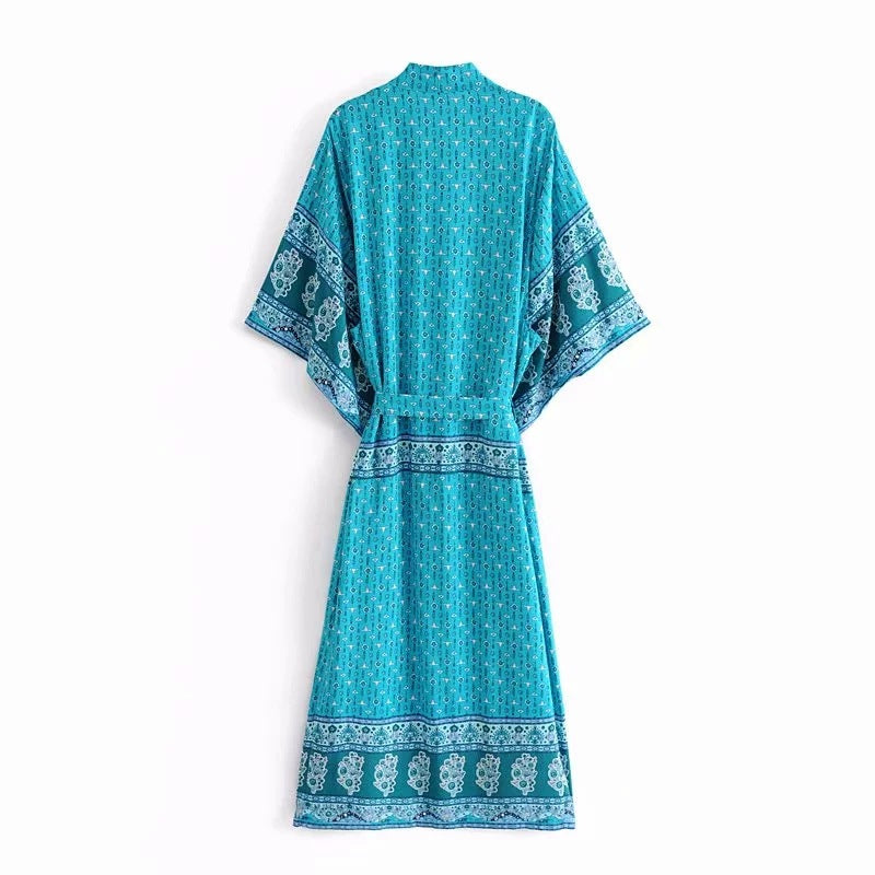Positioning printed lace kimono